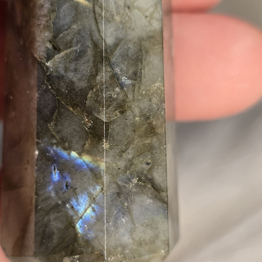 Labradorite Healing Tower - Picture 5 of 5